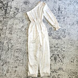 Love, Whit by Whitney Port ivory patterned single sleeve jumpsuit
